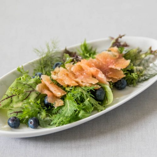 Saibling mit Salat