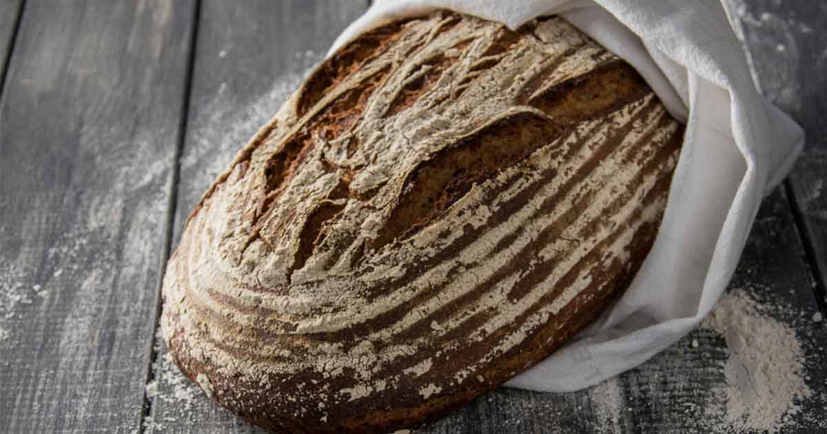 Brot backen aus Sauerteig
